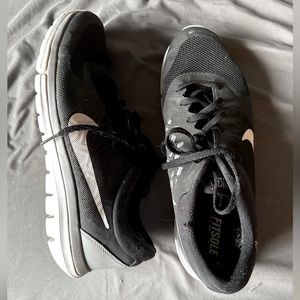 NIKE Fitsole Shoes Black/Grey, 11